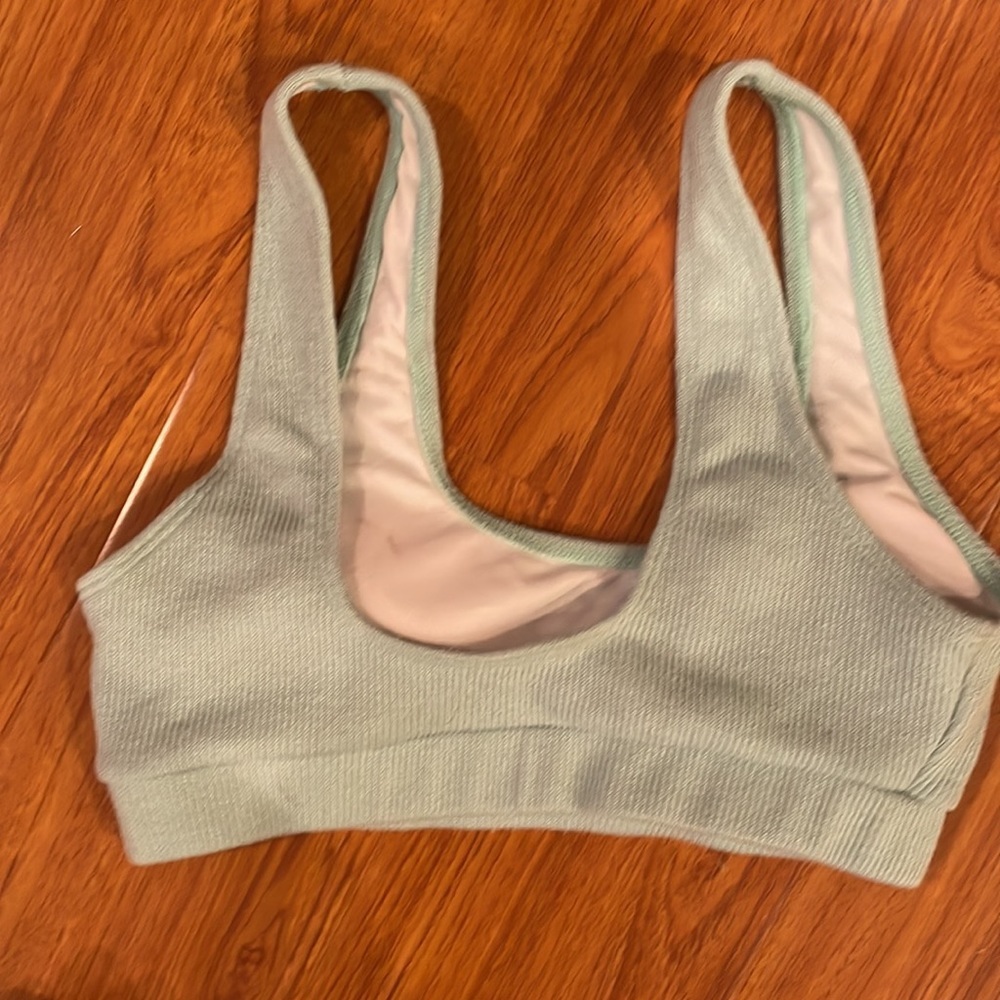 Ribbed Sports Bra Size Small | Lined Stretch Activewear Bralette - Picture 3 of 6